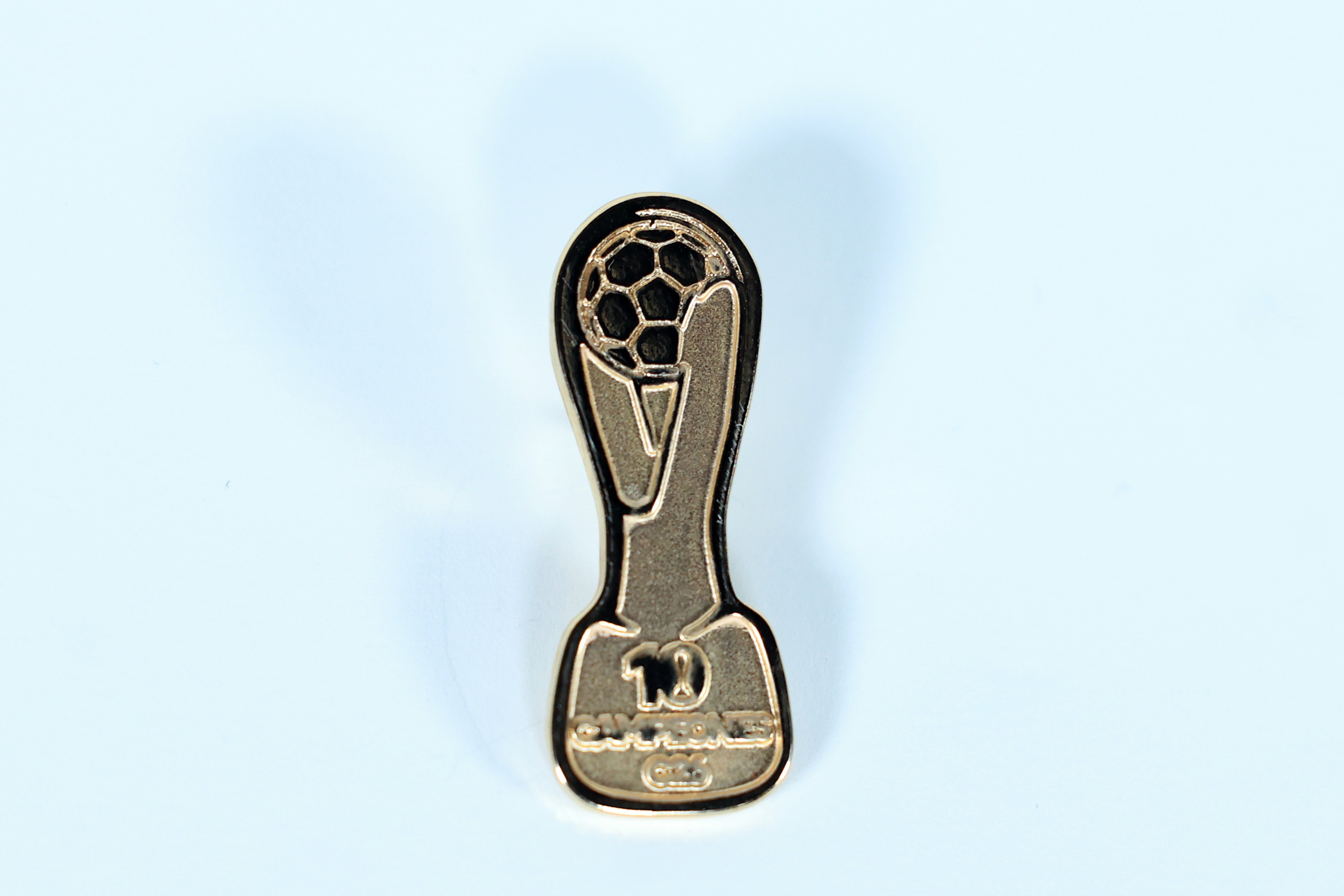 PIN TROFEO