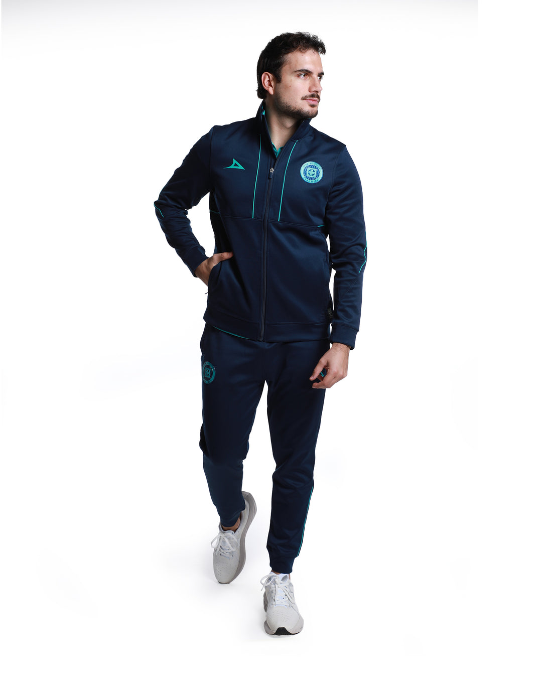 3ER CHAMARRA DE VIAJE CAB 1ER EQUIPO A. MNO