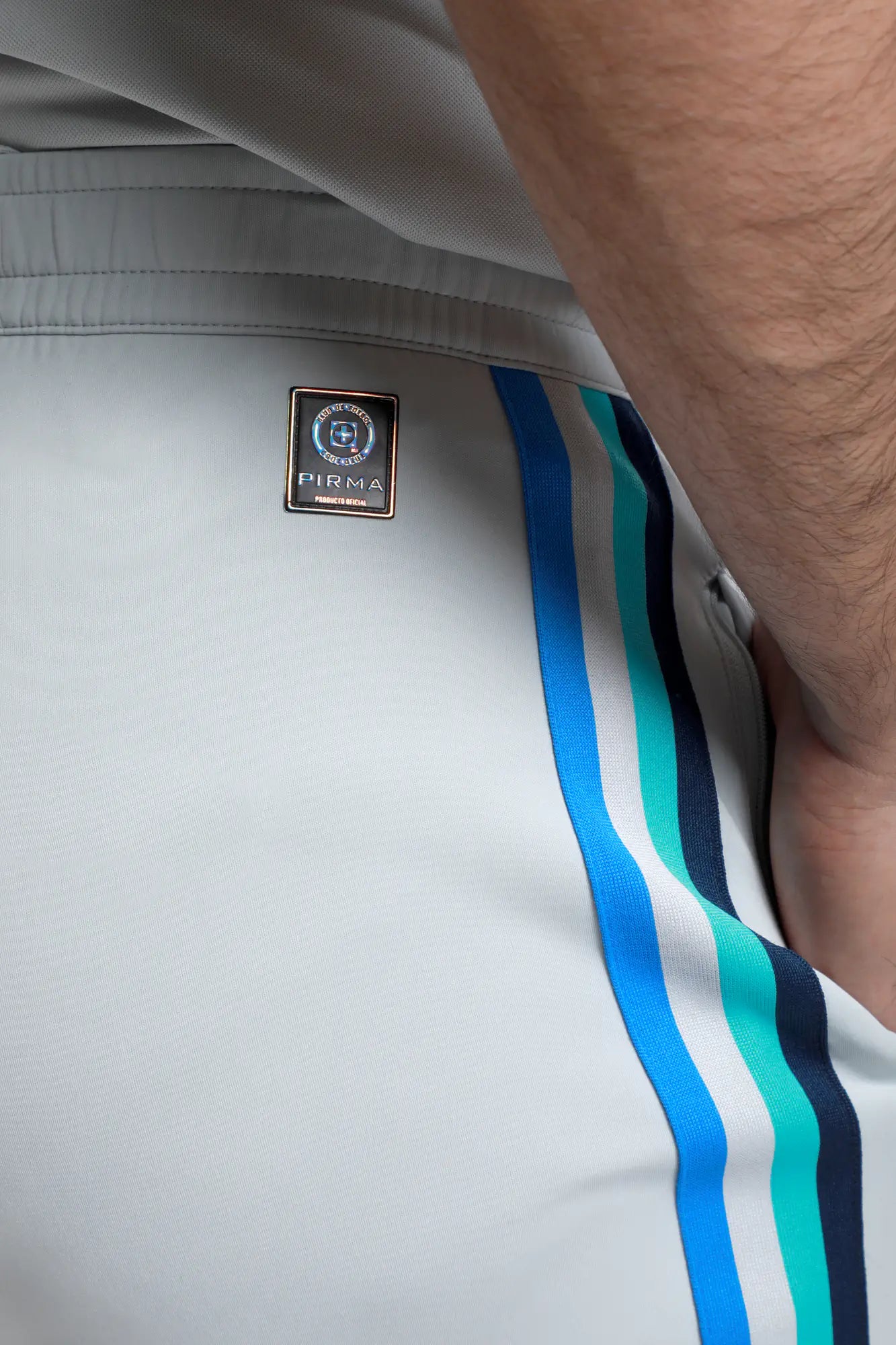 1ER SHORT DE VIAJE CAB 1ER EQUIPO GRIS