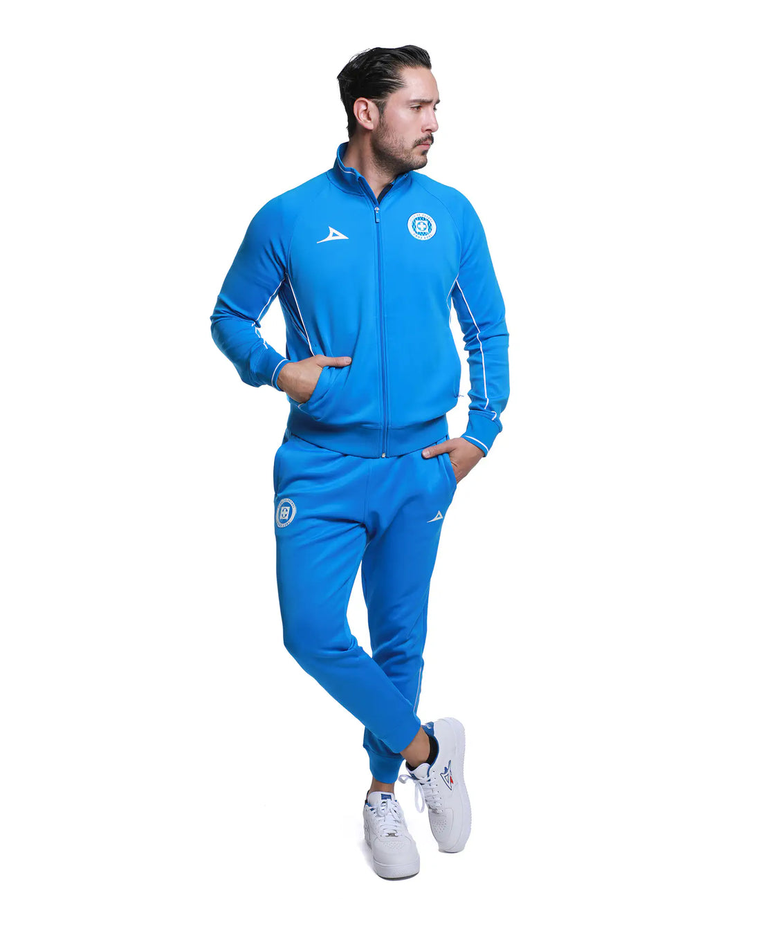 2DA CHAMARRA DE VIAJE CAB 1ER EQUIPO A. REY