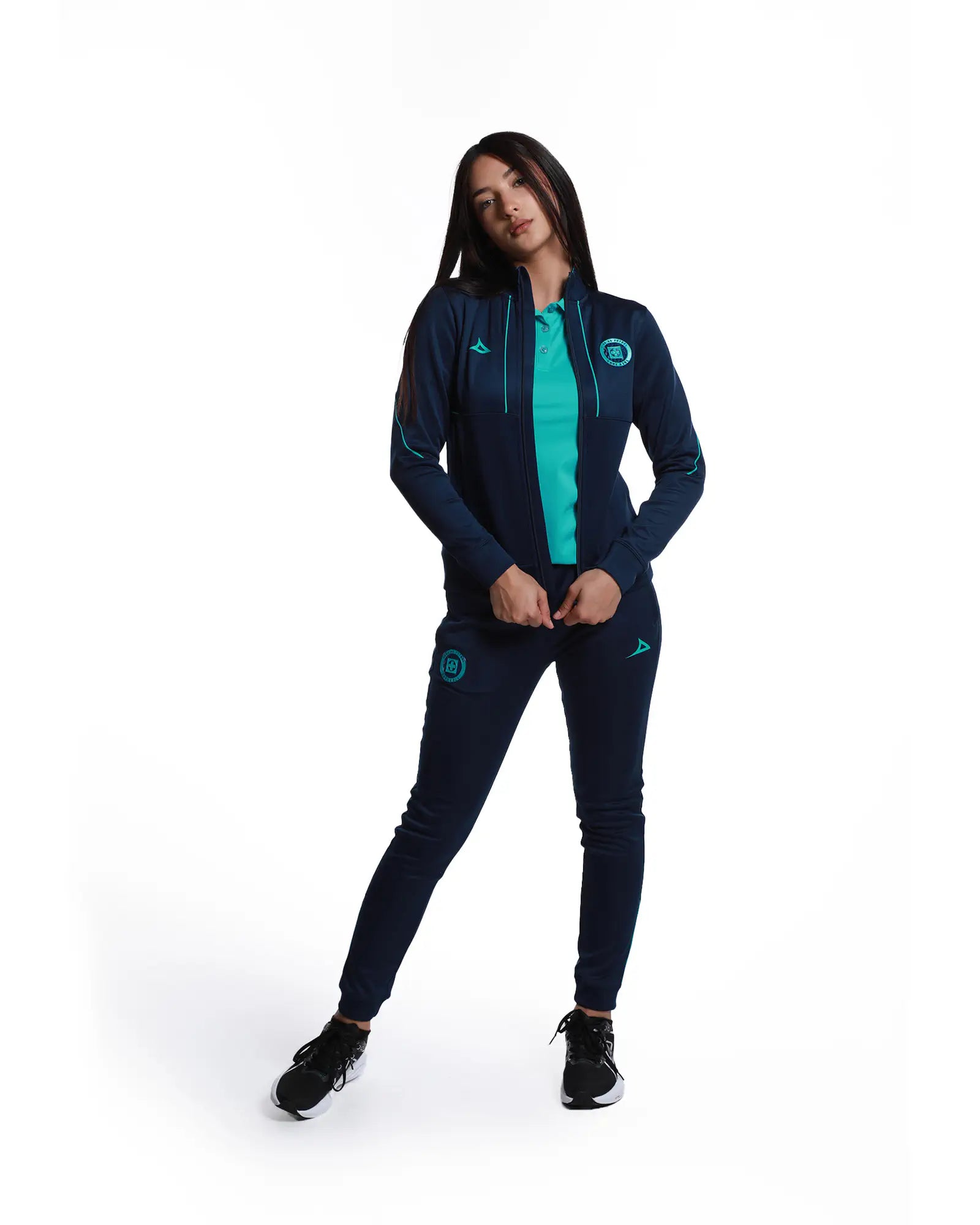 3ER CHAMARRA DE VIAJE FEM 1ER EQUIPO A. MNO